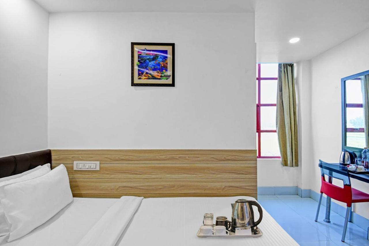 Oyo Townhouse 779 Gods County Tarapith Exterior foto