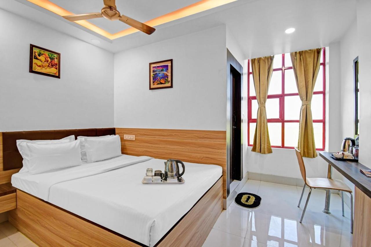 Oyo Townhouse 779 Gods County Tarapith Exterior foto