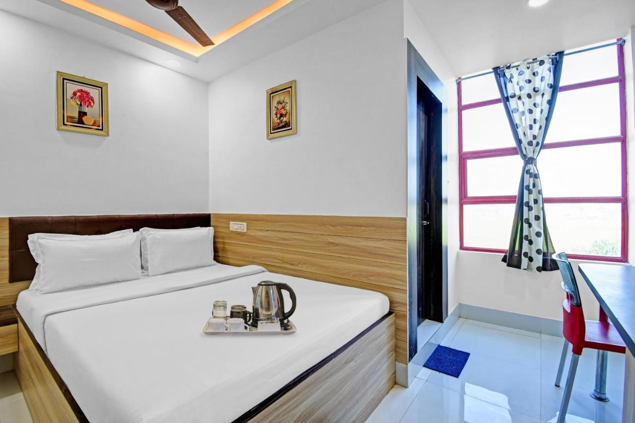 Oyo Townhouse 779 Gods County Tarapith Exterior foto