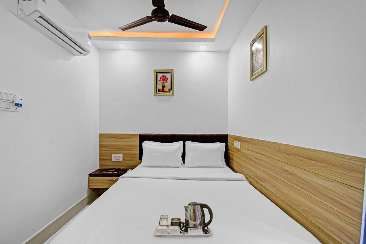Oyo Townhouse 779 Gods County Tarapith Exterior foto