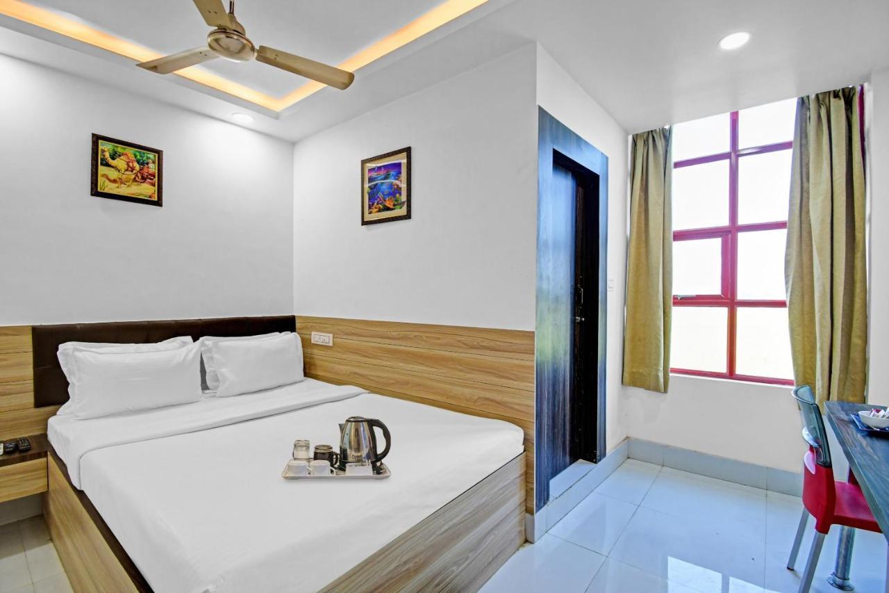 Oyo Townhouse 779 Gods County Tarapith Exterior foto