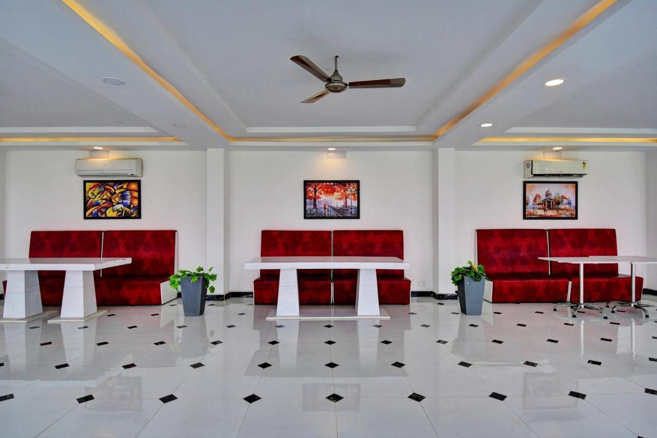 Oyo Townhouse 779 Gods County Tarapith Exterior foto