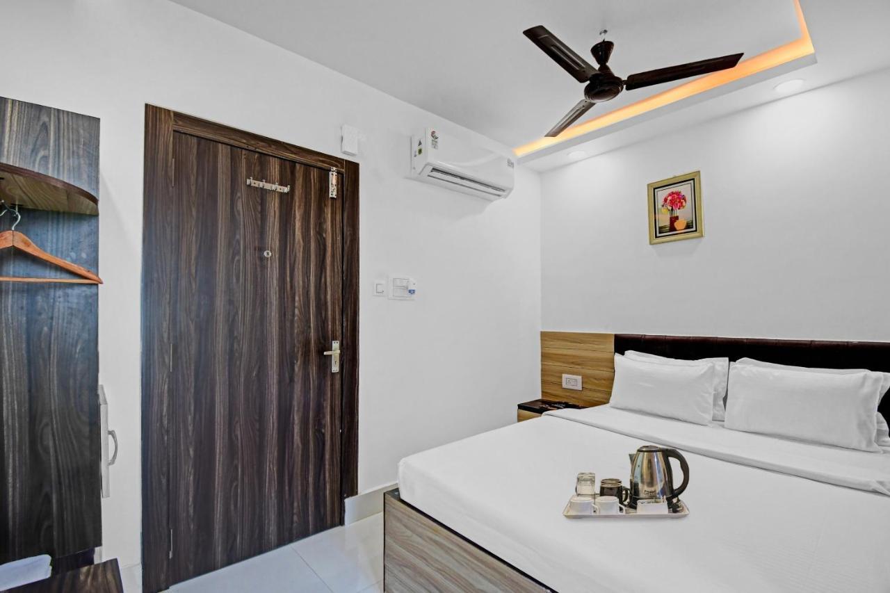 Oyo Townhouse 779 Gods County Tarapith Exterior foto