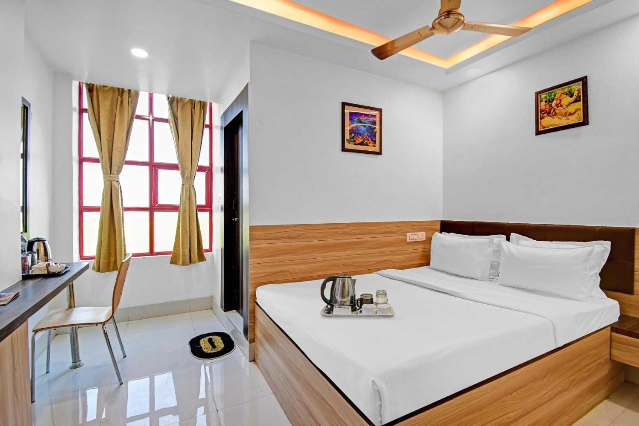 Oyo Townhouse 779 Gods County Tarapith Exterior foto